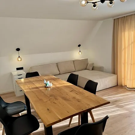 Διαμέρισμα Fuer Urlaub Und Geschaeftsreisen *