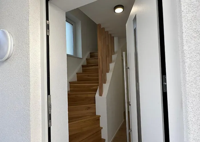 Fuer Urlaub Und Geschaeftsreisen * Hanau